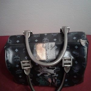 MCM  LIONNESS BAG